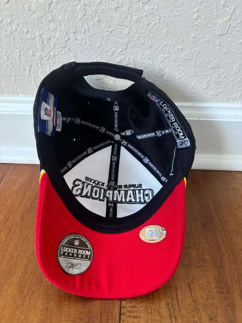 Reebok NFL New England Patriots Super Bowl XXXVIII Champions Hat